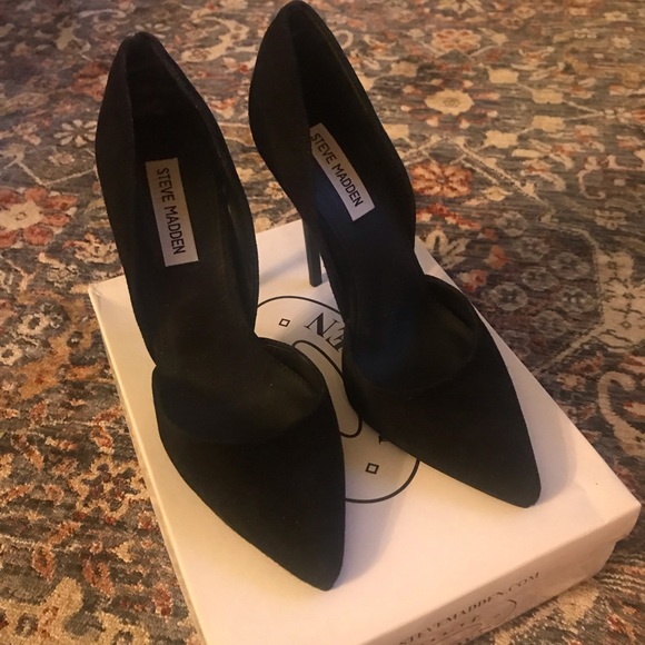 Steve Madden Shoes - Steve Madden Black Pumps Steve Madden Shoes - Steve Madden Black Pumps